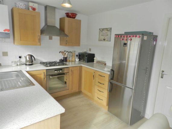 3 Bedroom End of Ter...